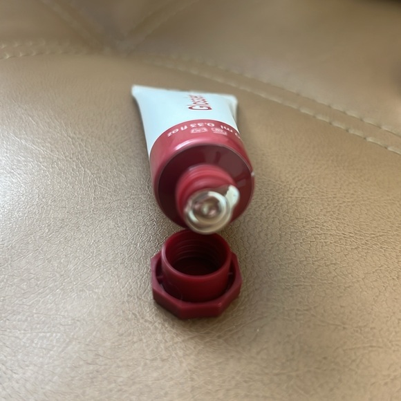 NEW - Glossier Cloud Paint Seamlesss Check Color in Storm - Picture 3 of 5